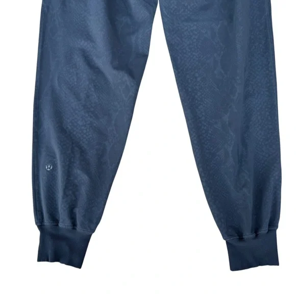 Lululemon Yoga Party Pant Desert Snake Embossed Black - Picture 4 of 9